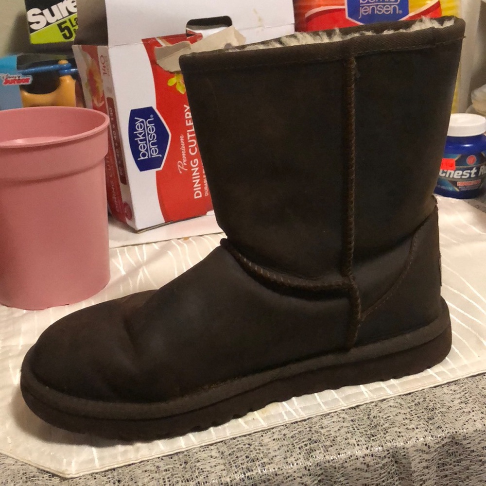Leather  dark brown uggs Size 6 woman